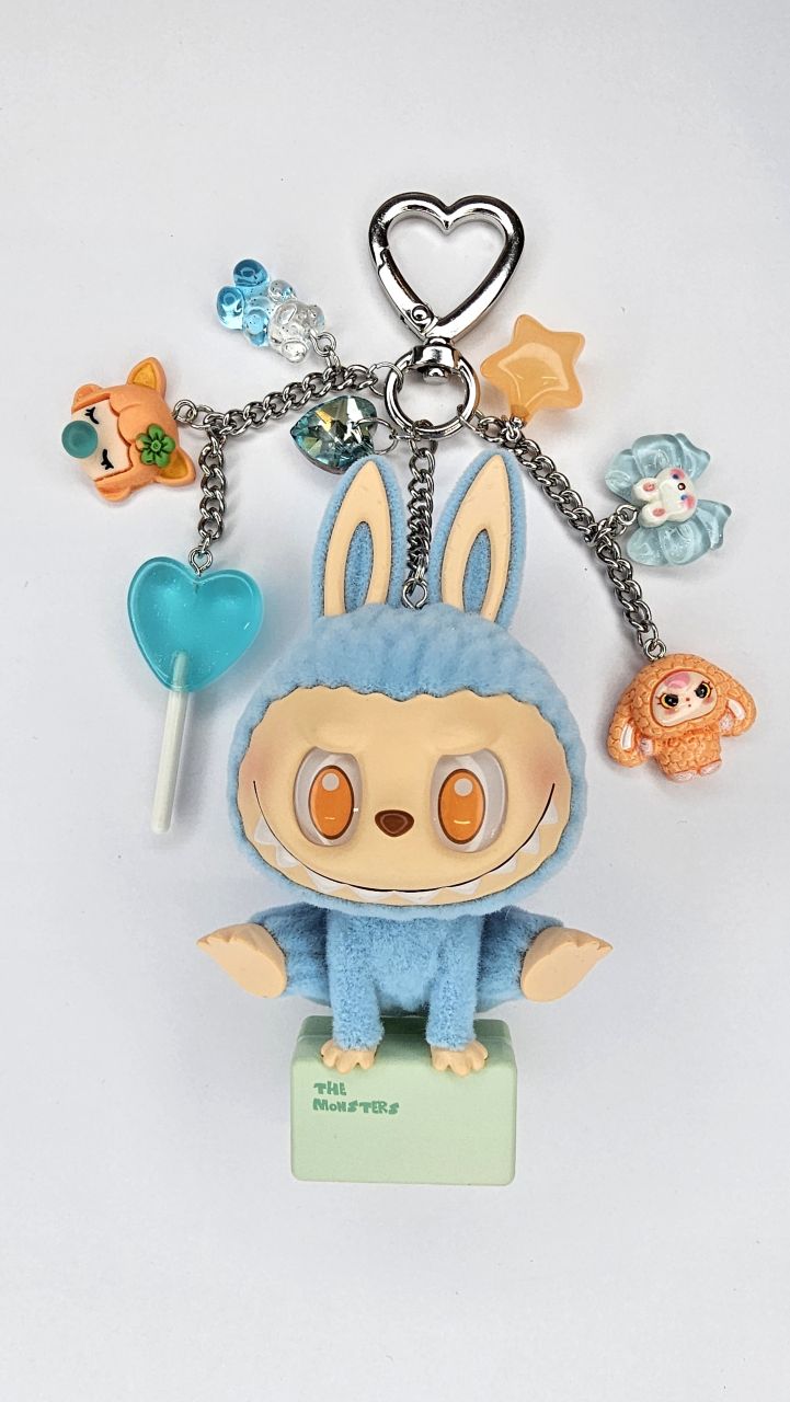 Porte-clé Labubu Lazy Yoga Show Off