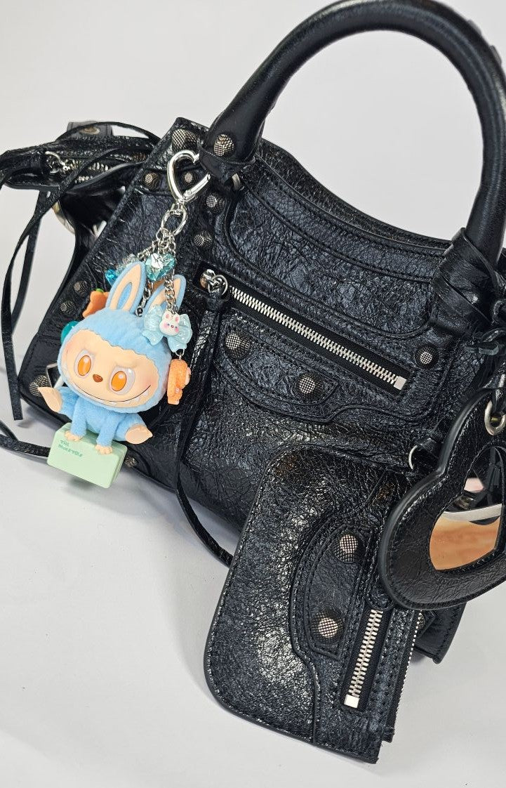 Porte-clé Labubu Lazy Yoga Show Off